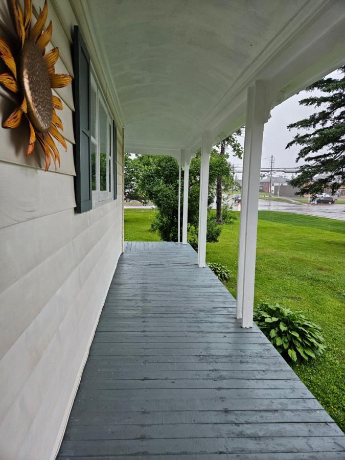 Sunflower Guest Suites Summerside Exterior photo